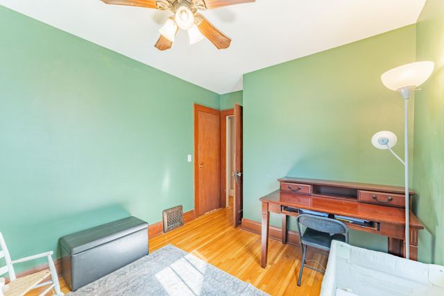 3952 25th Avenue S, Minneapolis, MN 55406