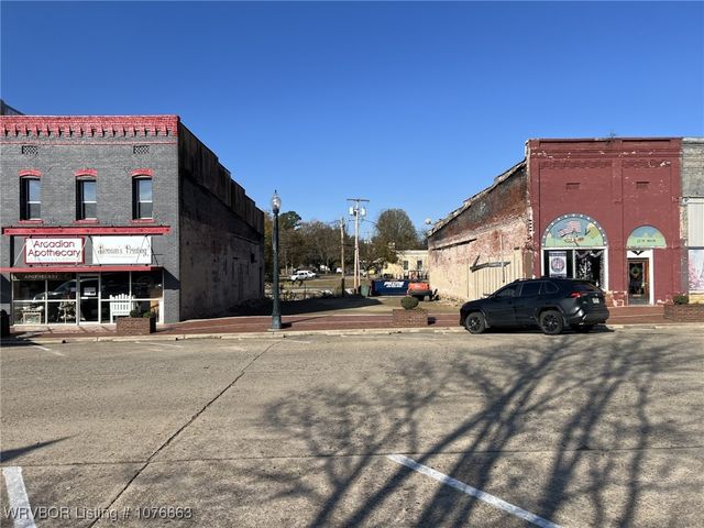 27 W Main Street, Paris, AR 72855
