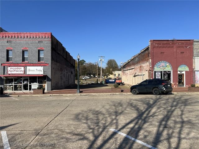 27 W Main Street, Paris, AR 72855