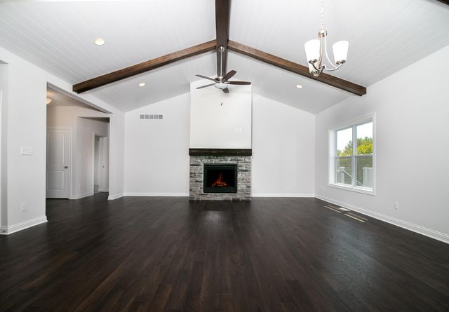 1761 Trailbrook Drive, Valparaiso, IN 46385