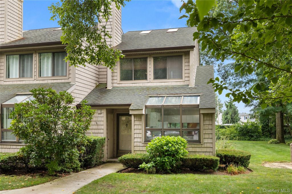 127 Beecher Avenue Extension, East Islip, NY 11730 — exterior