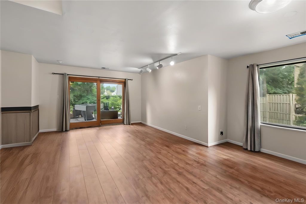 127 Beecher Avenue Extension, East Islip, NY 11730 — photo 4