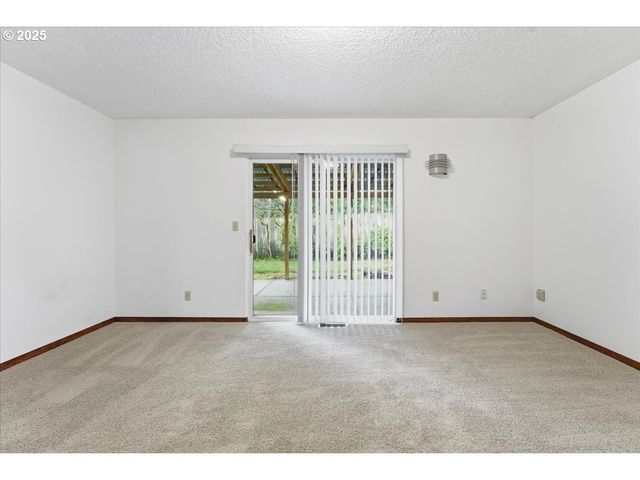 6760 Sw 199TH Ct, Beaverton, OR 97078