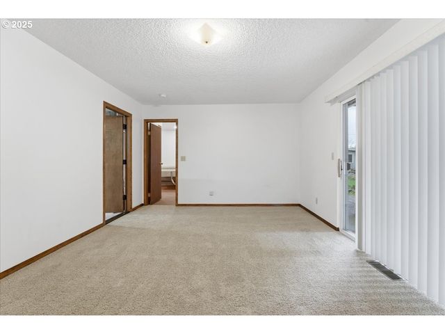 6760 Sw 199TH Ct, Beaverton, OR 97078