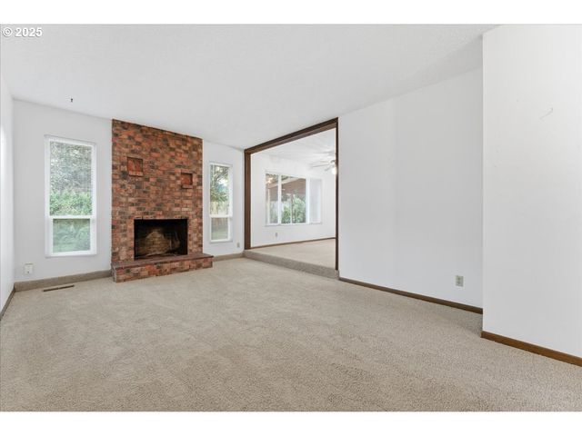 6760 Sw 199TH Ct, Beaverton, OR 97078