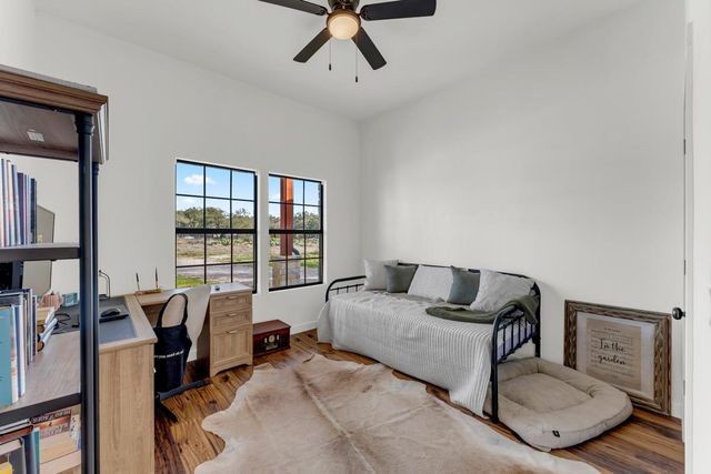 109 Lavonna Fox DR, Burnet, TX 78611