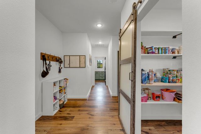 109 Lavonna Fox DR, Burnet, TX 78611