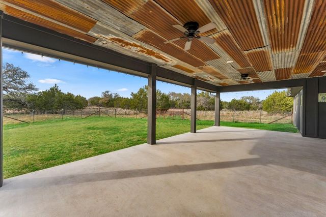 109 Lavonna Fox DR, Burnet, TX 78611