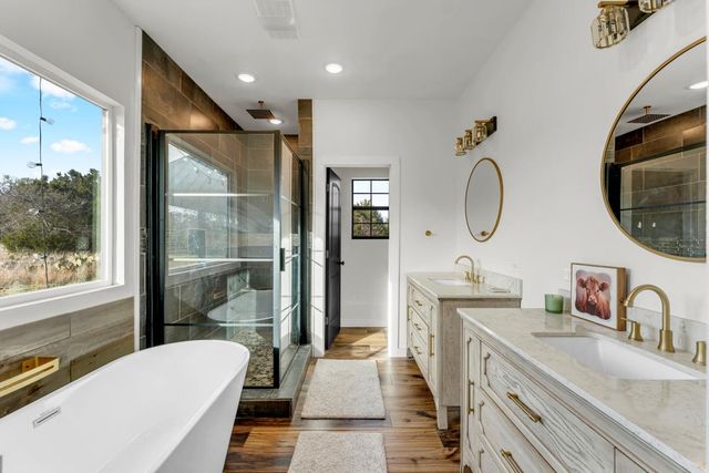 109 Lavonna Fox DR, Burnet, TX 78611