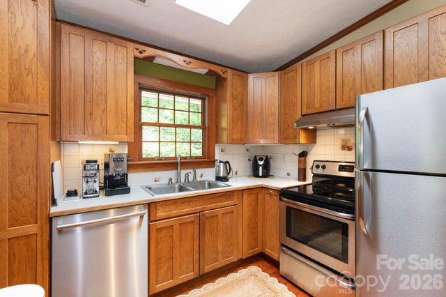 168 Blossom Ridge, Leicester, NC 28748