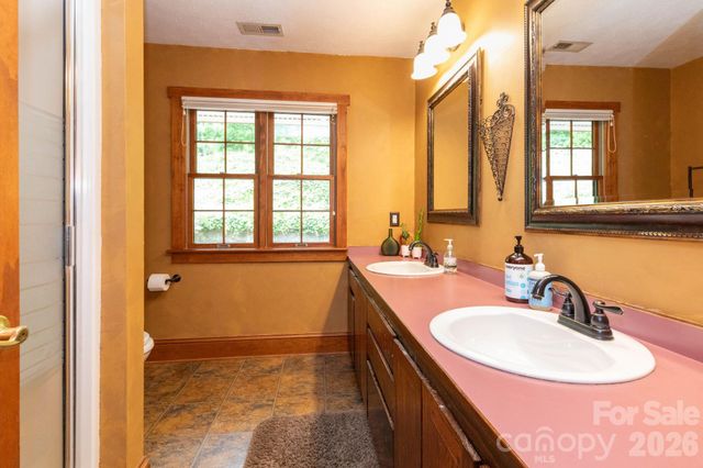 168 Blossom Ridge, Leicester, NC 28748