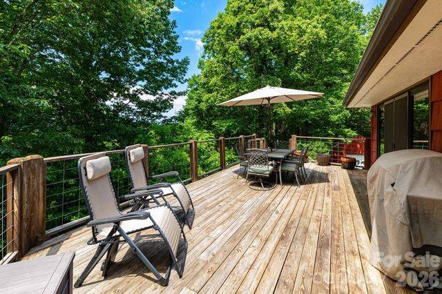 168 Blossom Ridge, Leicester, NC 28748
