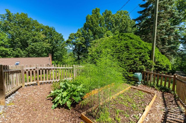 168 Blossom Ridge, Leicester, NC 28748