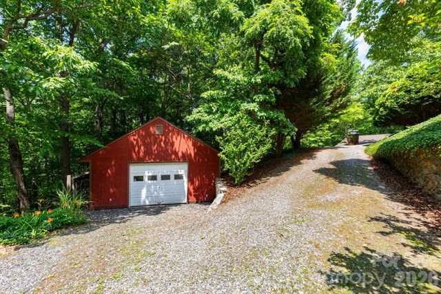 168 Blossom Ridge, Leicester, NC 28748