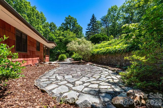 168 Blossom Ridge, Leicester, NC 28748