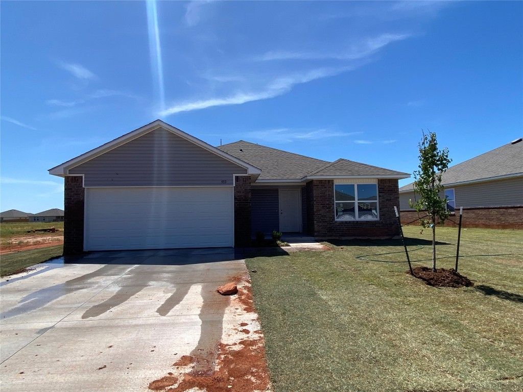 933 S Buffalo Lane, Mustang, OK 73064
