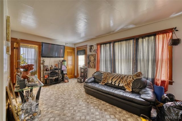 82 Montclair Avenue, Buffalo, NY 14215