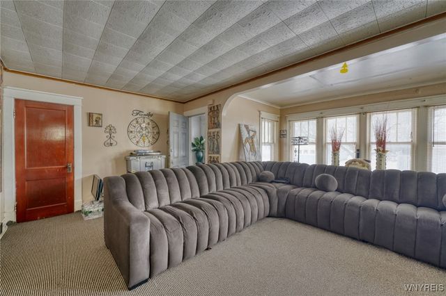 82 Montclair Avenue, Buffalo, NY 14215