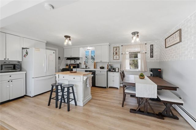 4 York Drive, Coventry, RI 02816