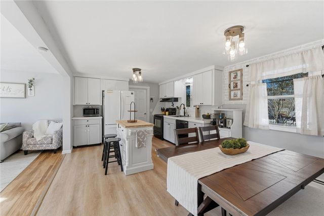 4 York Drive, Coventry, RI 02816