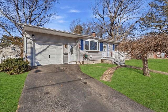 4 York Drive, Coventry, RI 02816