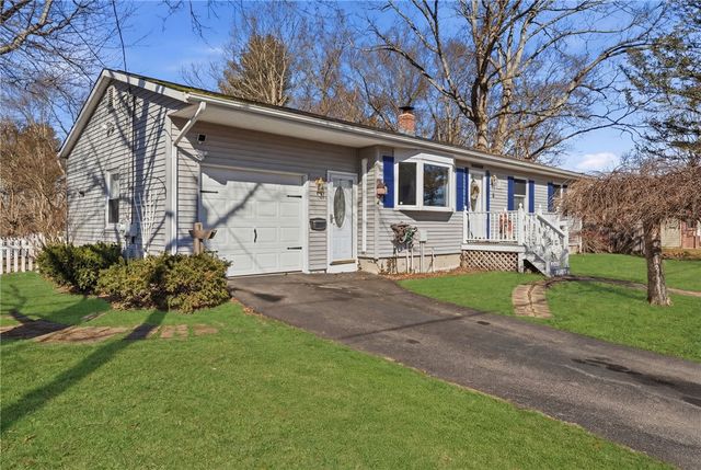 4 York Drive, Coventry, RI 02816