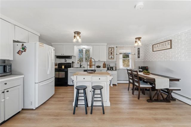 4 York Drive, Coventry, RI 02816