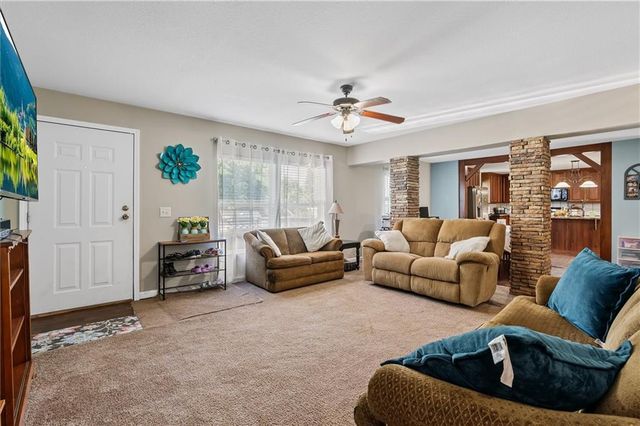 16095 Venus Road, Lawson, MO 64062