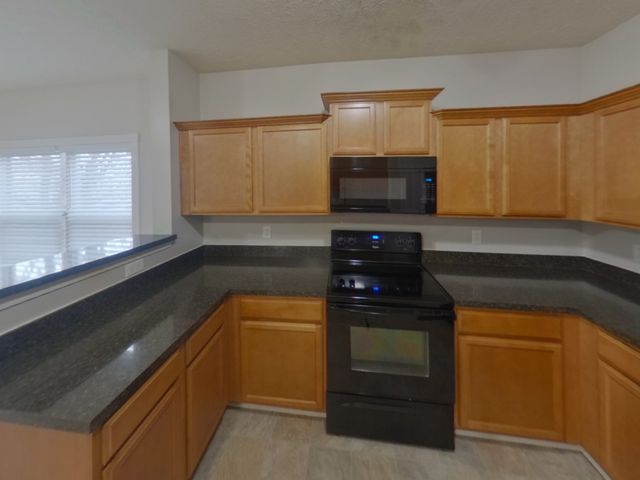 1712 Colyn Ave, Murfreesboro, TN 37128