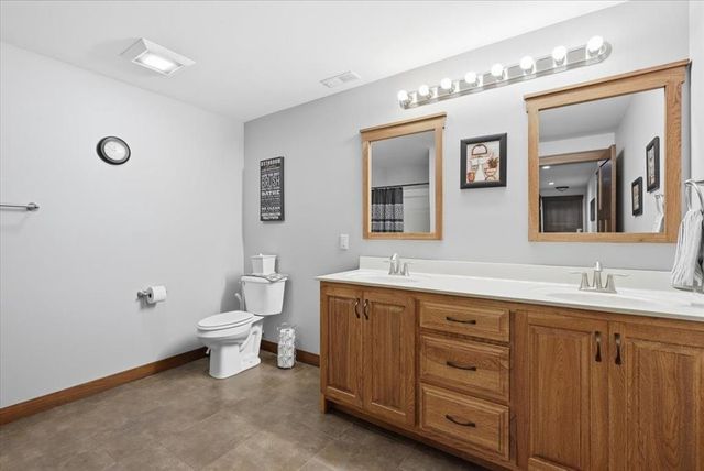 1904 Deblene Lane, Eau Claire, WI 54703