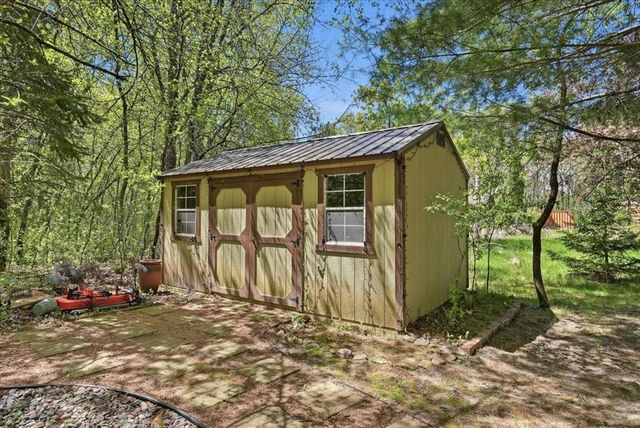 1904 Deblene Lane, Eau Claire, WI 54703