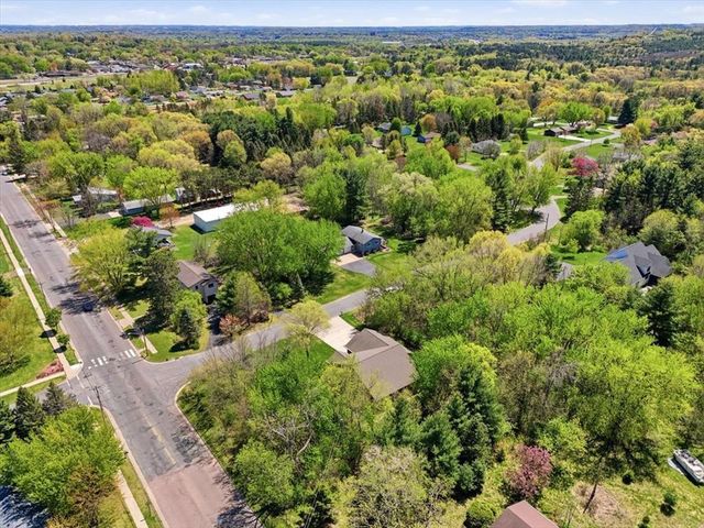 1904 Deblene Lane, Eau Claire, WI 54703