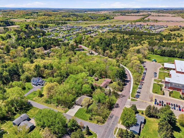 1904 Deblene Lane, Eau Claire, WI 54703