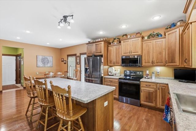 1904 Deblene Lane, Eau Claire, WI 54703