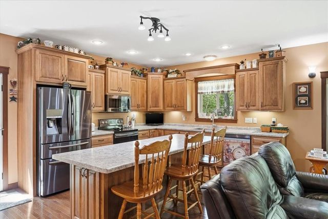 1904 Deblene Lane, Eau Claire, WI 54703