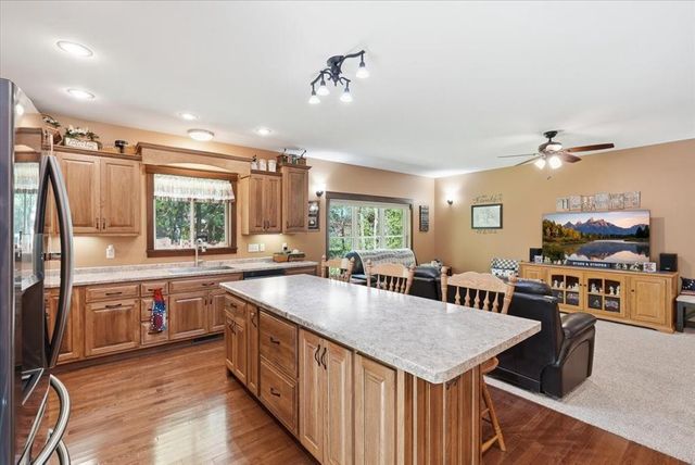 1904 Deblene Lane, Eau Claire, WI 54703