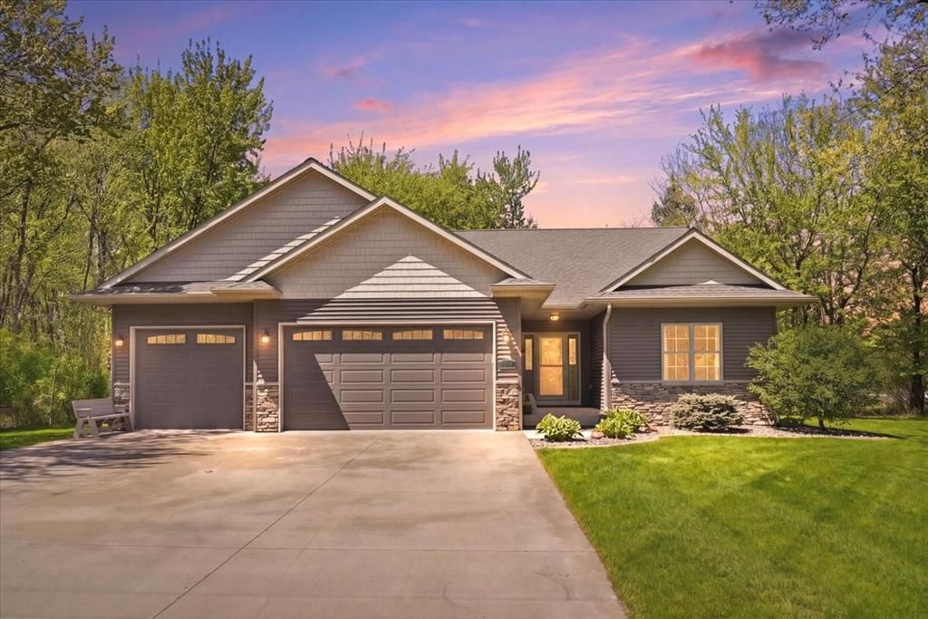 1904 Deblene Lane, Eau Claire, WI 54703