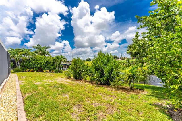 4 WHITE MARSH LANE, Rotonda West, FL 33947