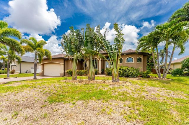 4 WHITE MARSH LANE, Rotonda West, FL 33947