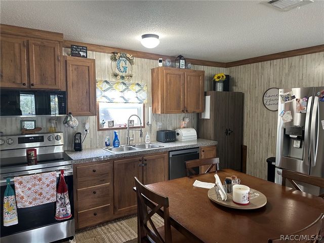 7203 W Brady Lane, Homosassa, FL 34446