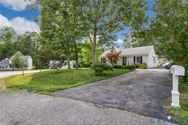 11404 Walnut Hollow Ct, Midlothian, VA 23112