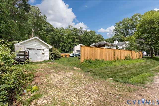 11404 Walnut Hollow Ct, Midlothian, VA 23112