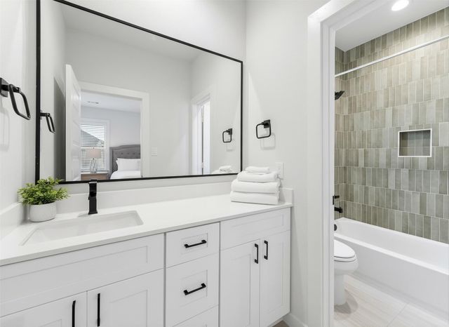 817 Thornton Road D, Houston, TX 77018