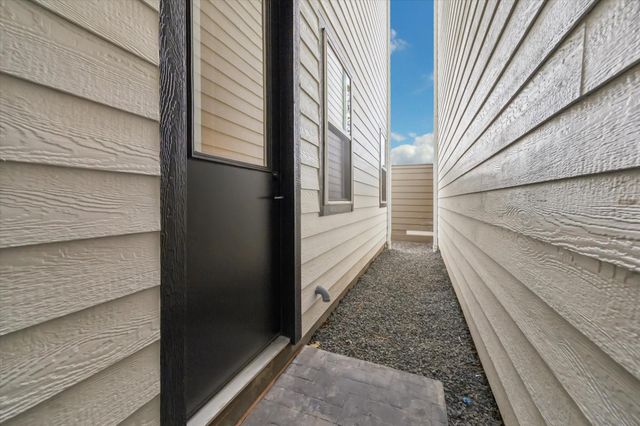 817 Thornton Road D, Houston, TX 77018