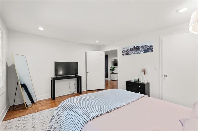 4128 Locust Street, Kansas City, MO 64110