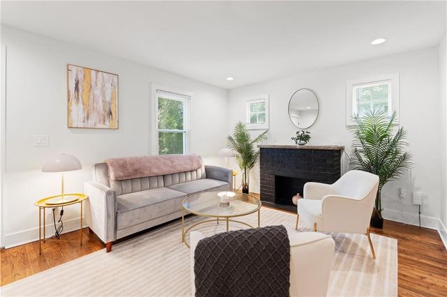 4128 Locust Street, Kansas City, MO 64110