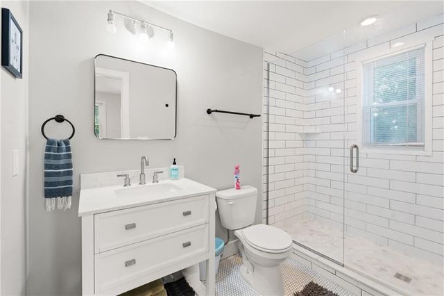 4128 Locust Street, Kansas City, MO 64110