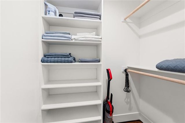 4128 Locust Street, Kansas City, MO 64110