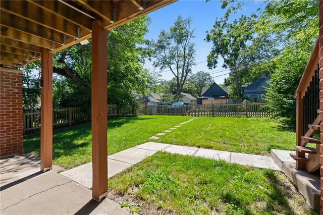 4128 Locust Street, Kansas City, MO 64110