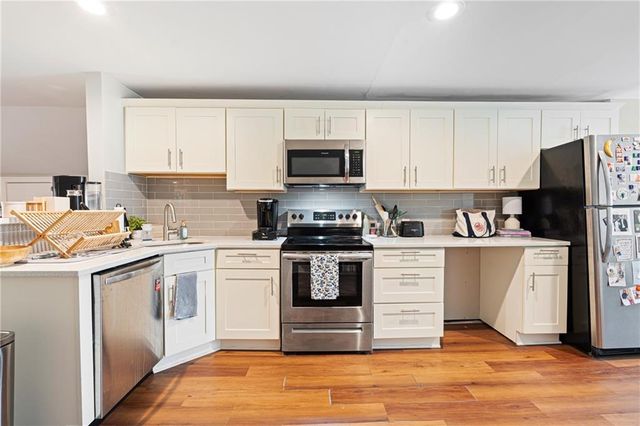 4128 Locust Street, Kansas City, MO 64110